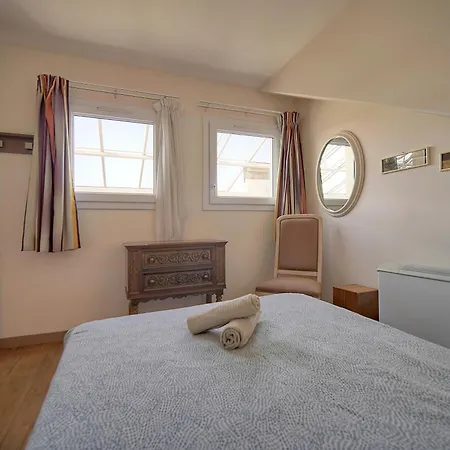 Edouard - Piscine-parking - Vca