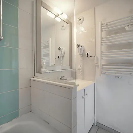 Edouard - Piscine-parking - Vca *