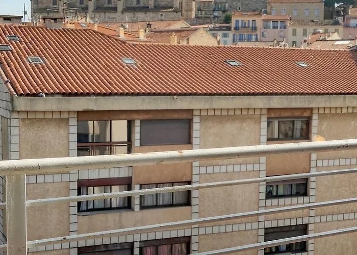 Edouard - Piscine-parking - Vca Daire Cannes