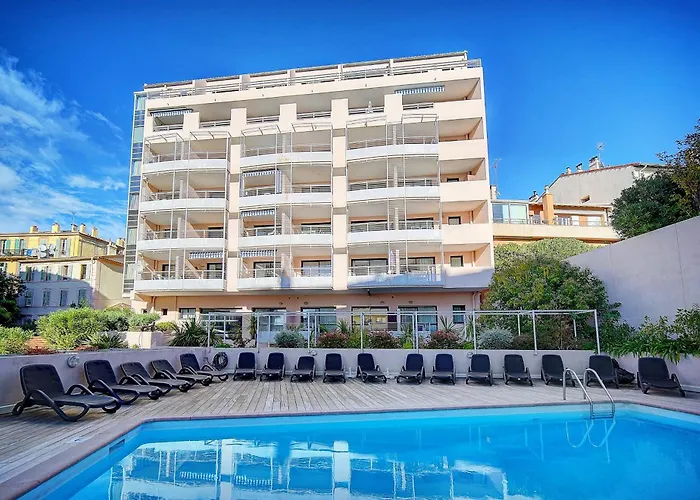 Edouard - Piscine-parking - Vca *